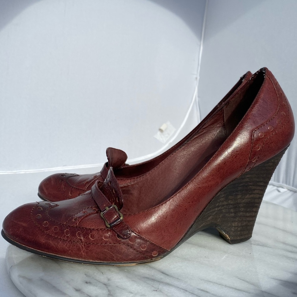 Ash Burgundy Wedge Shoes EUC 9 Leather Round Toe